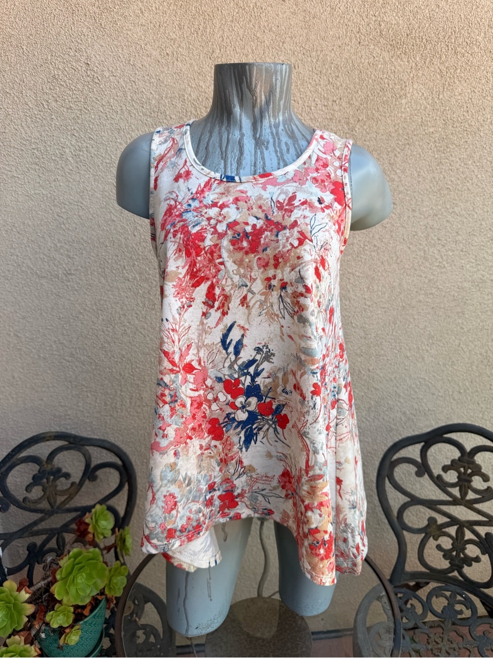 Floral Scoop Neck Sleeveless Women's Top - Coral & Navy